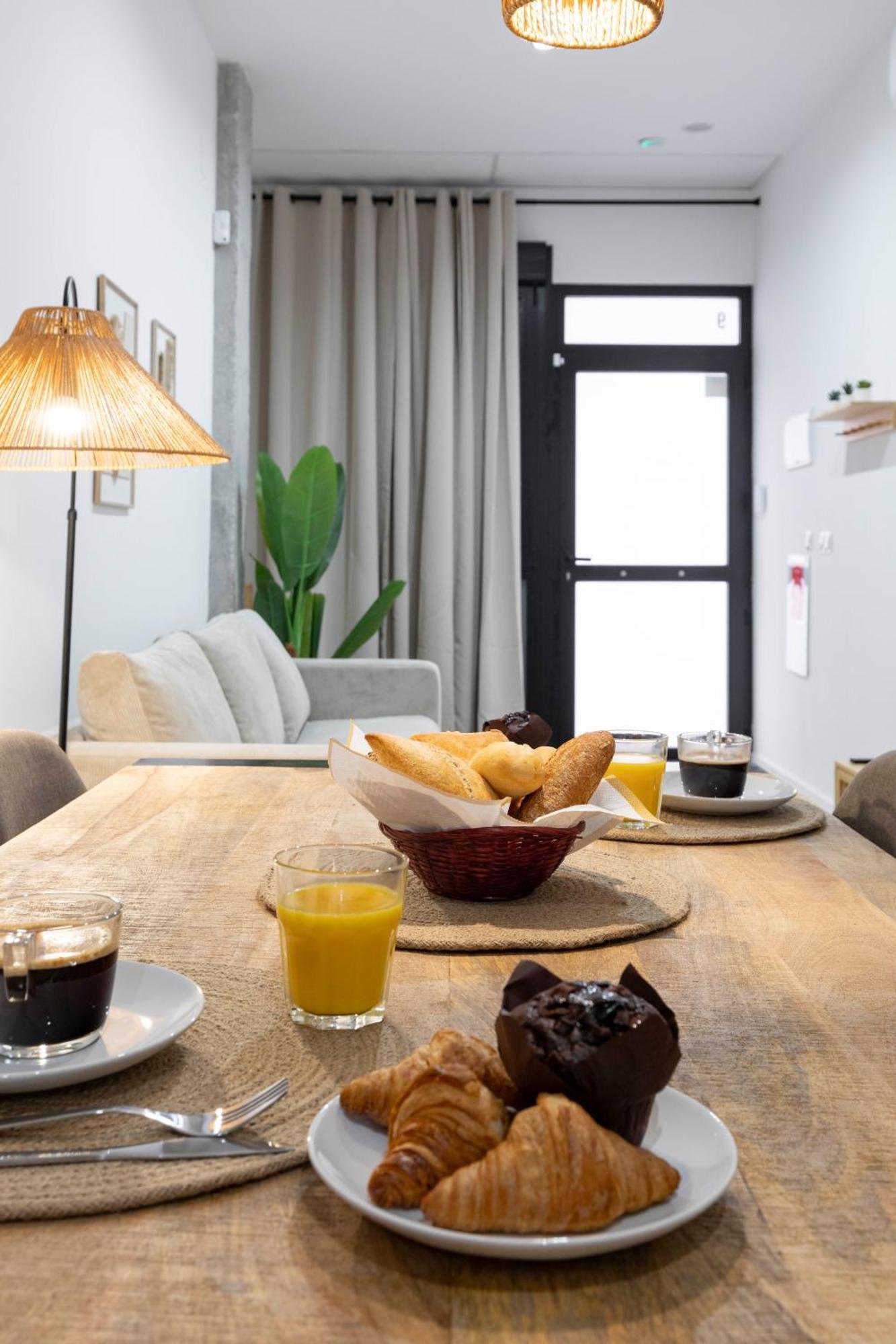 Travel Habitat Mediterranean Suites Valencia Eksteriør bilde