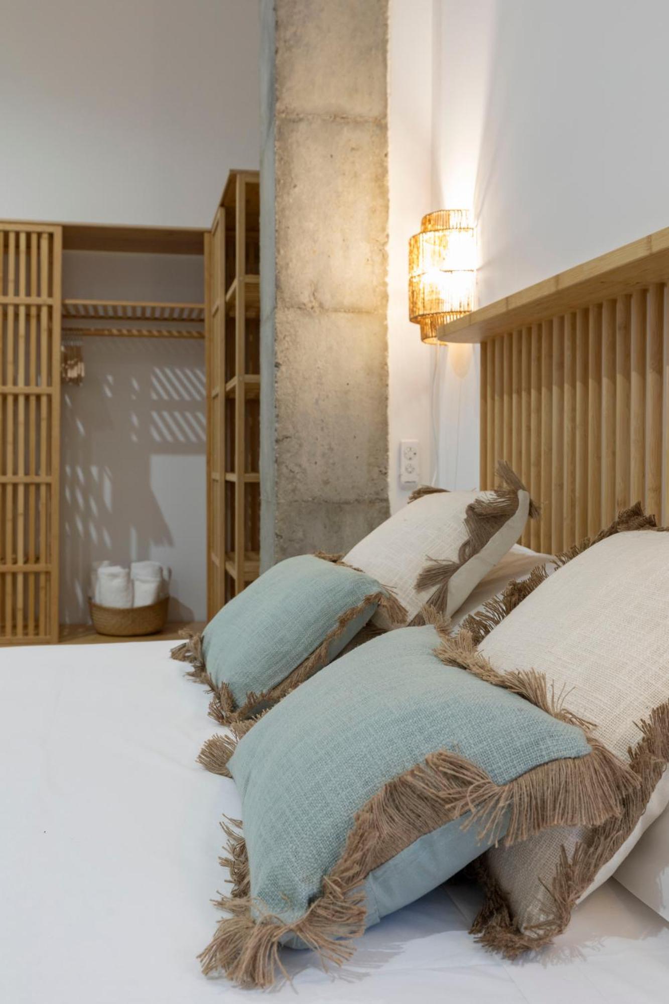 Travel Habitat Mediterranean Suites Valencia Eksteriør bilde
