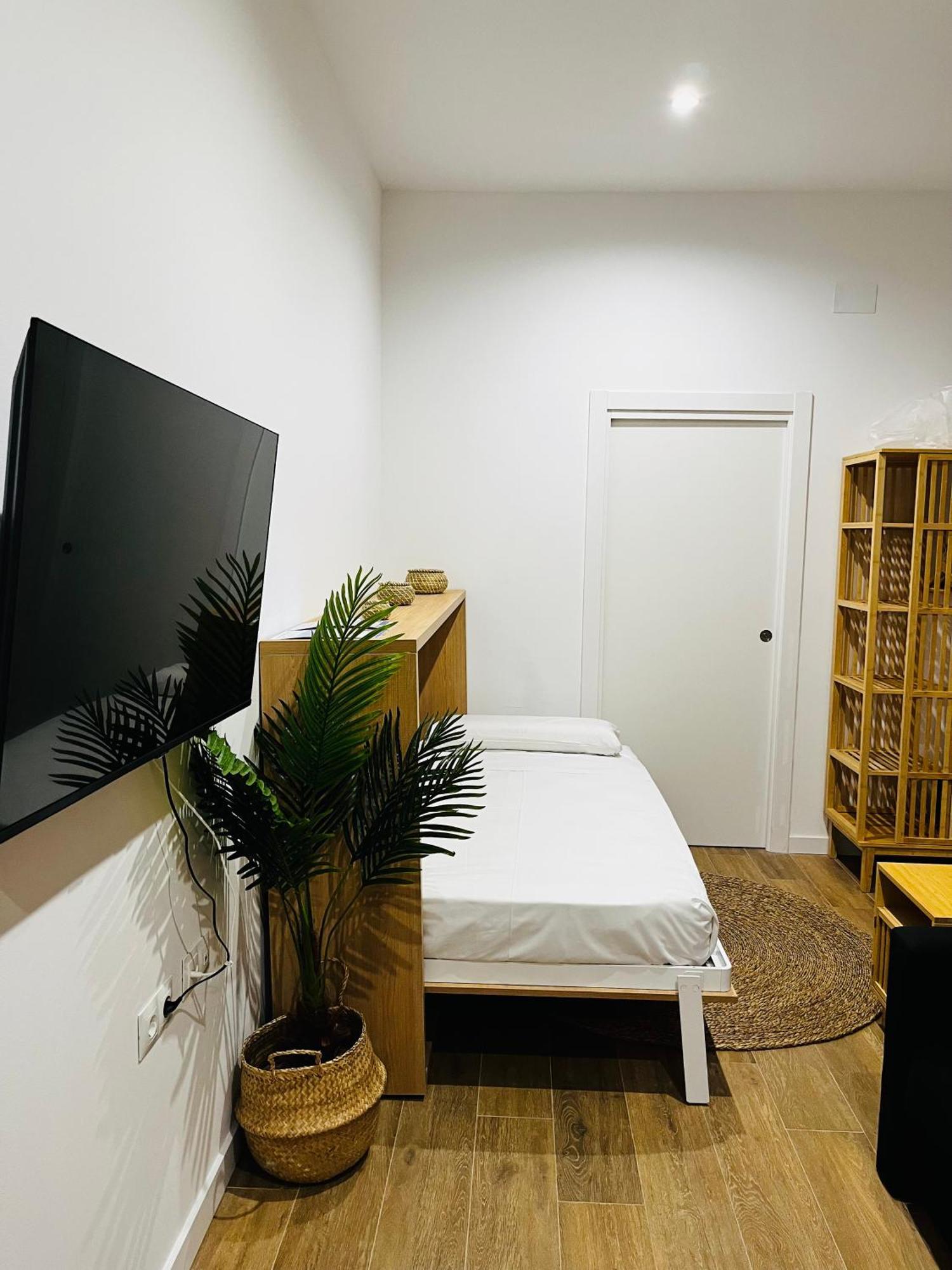 Travel Habitat Mediterranean Suites Valencia Eksteriør bilde