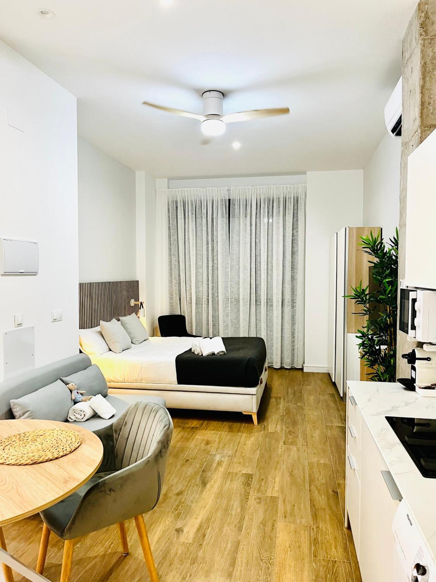 Travel Habitat Mediterranean Suites Valencia Rom bilde