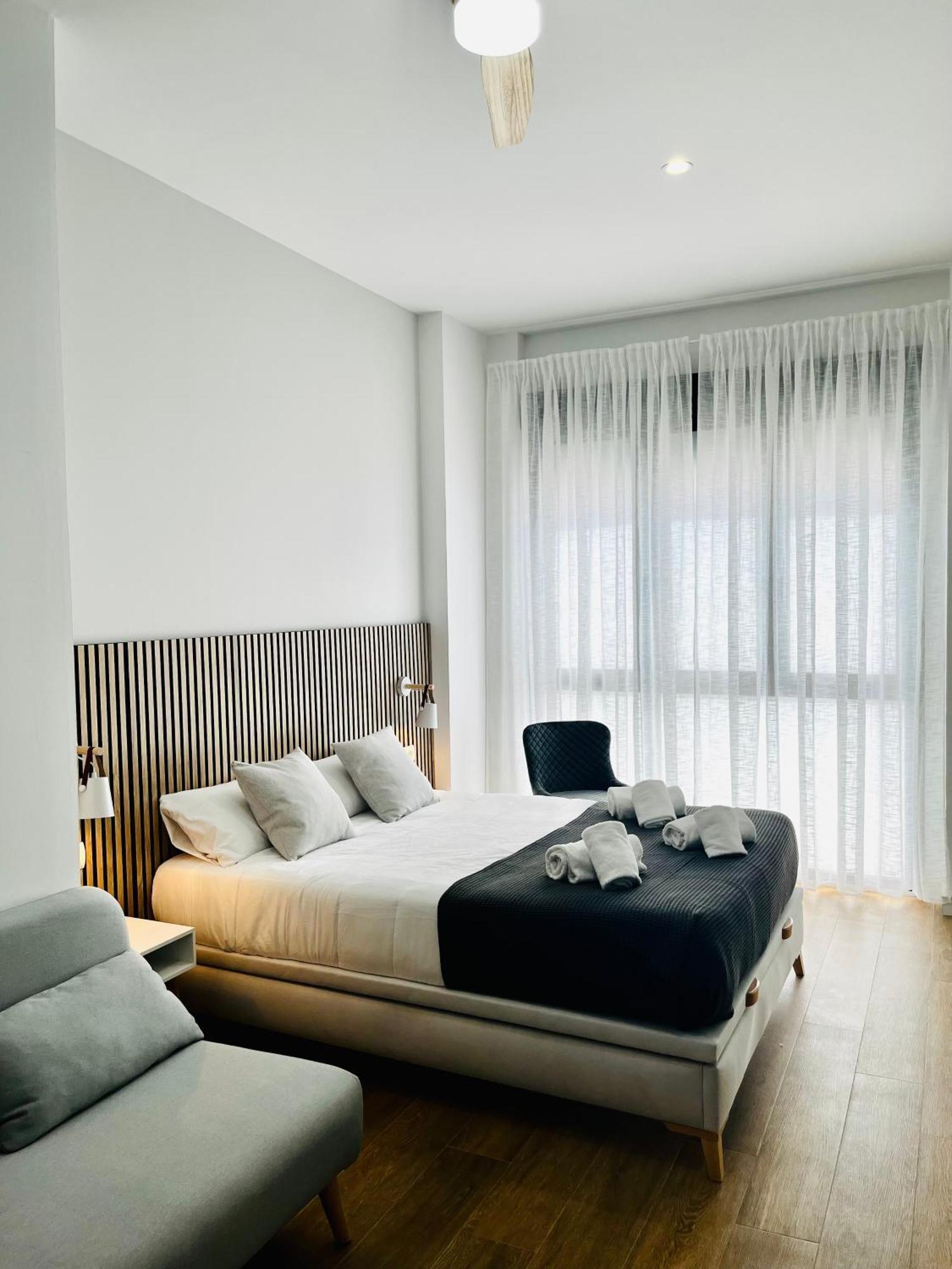 Travel Habitat Mediterranean Suites Valencia Rom bilde