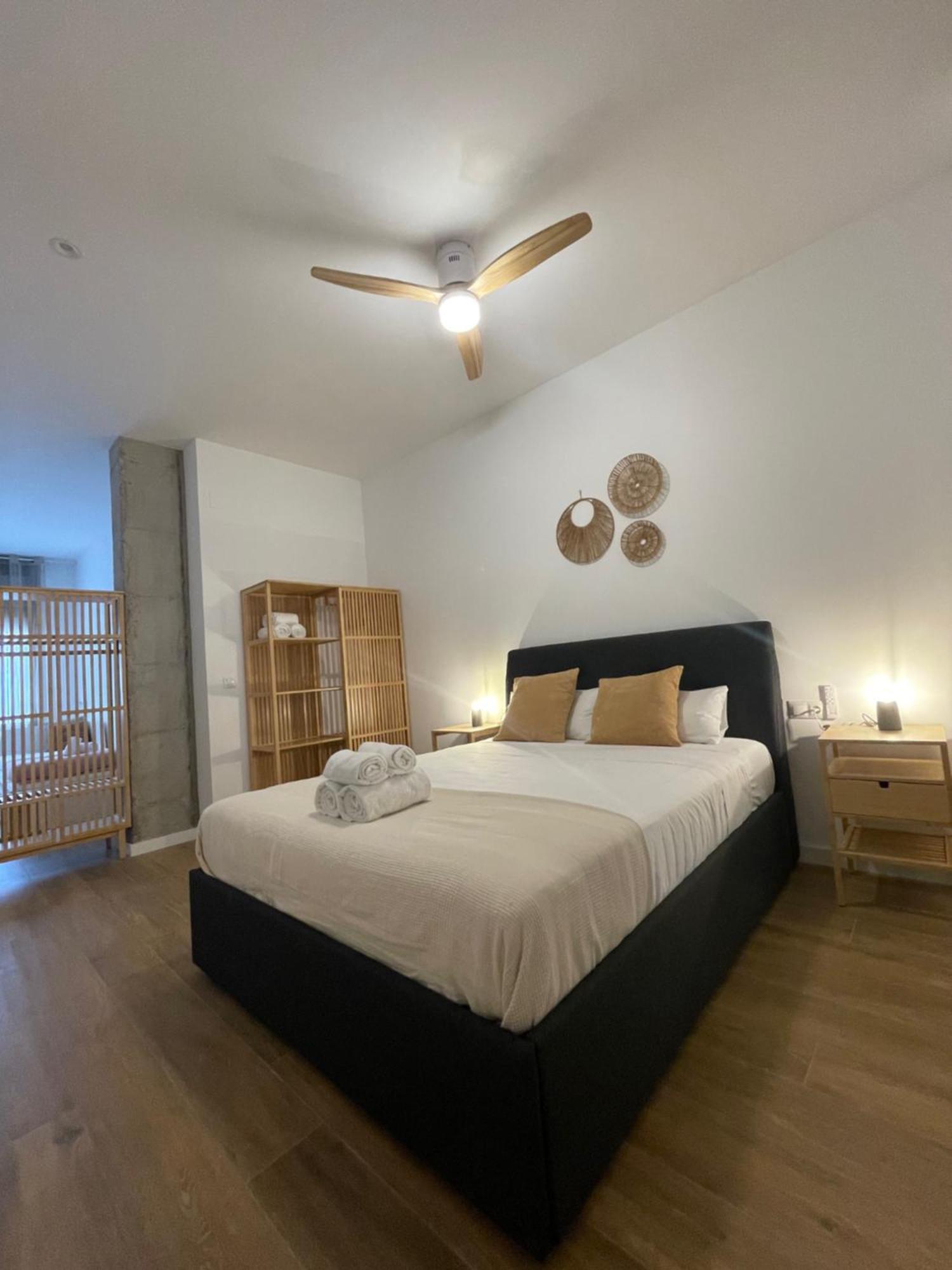 Travel Habitat Mediterranean Suites Valencia Eksteriør bilde